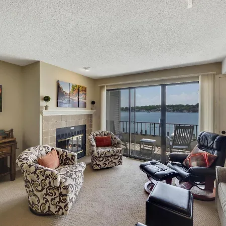228 Edgewater Inn